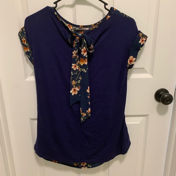 NWOT Navy Floral Maternity Blouse - Picture 2 of 2